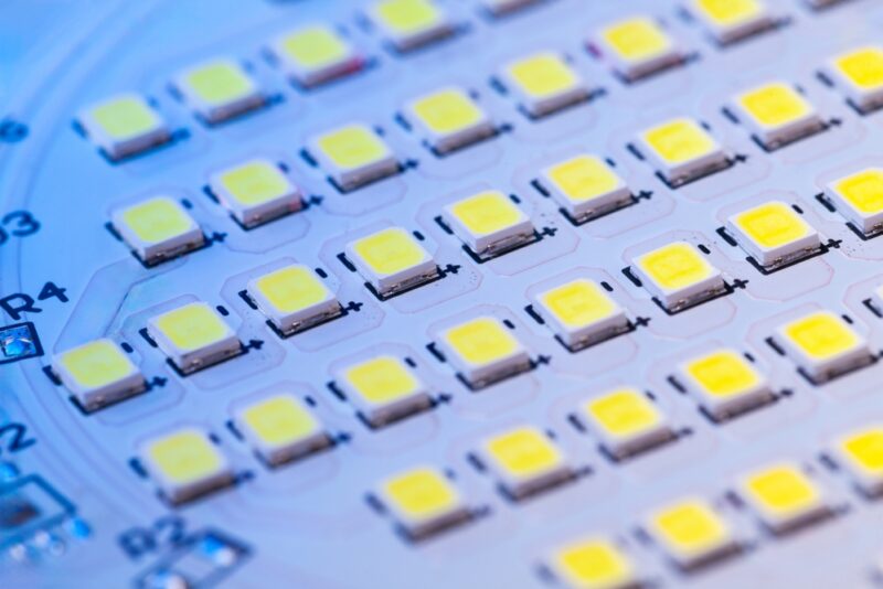 Zollfrei: UV-LED mit Temperatursensor